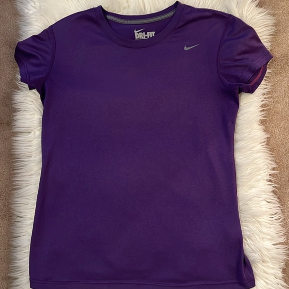 Nike Dri-Fit purple top-Like New❤️ - Picture 6 of 8